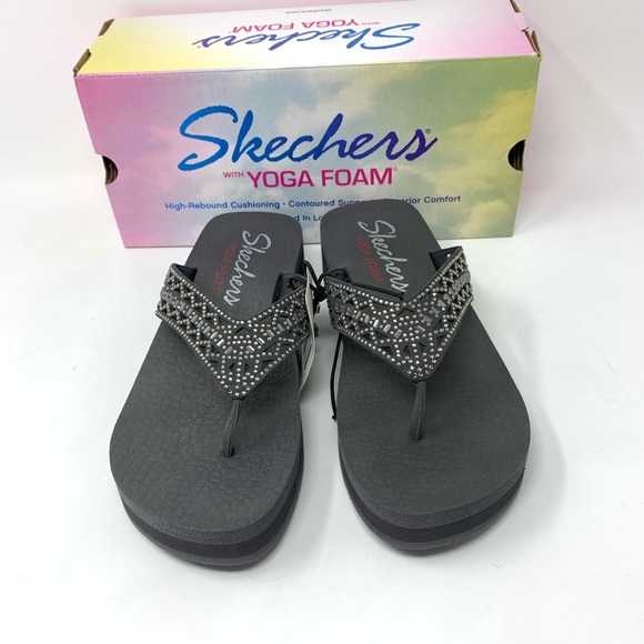 🎁Skechers Yoga Foam Wedge Rhinestone Flip Flops - Picture 2 of 7